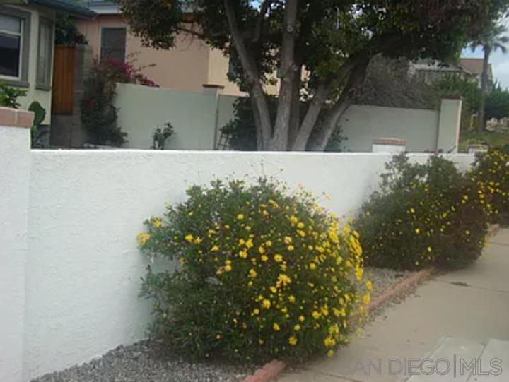 2220 Rosecrans - photo 2