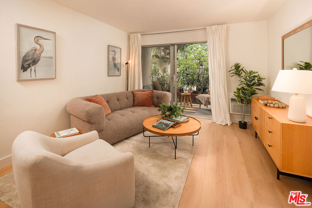 320 S Ardmore Avenue #136