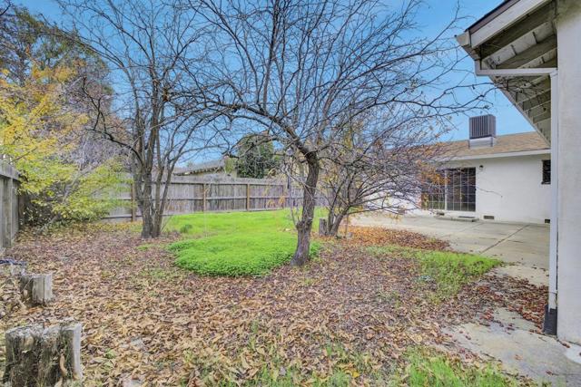 8734 Hermosa Court, Stockton CA: https://media.crmls.org/mediaz/06cf1483-bd7d-465e-b6c4-c706c3d929c8.jpg