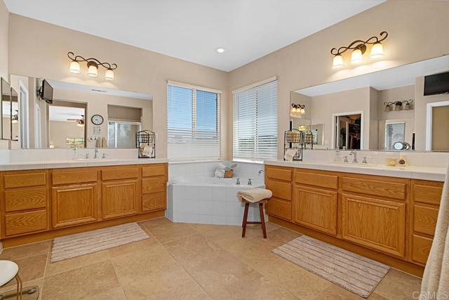 595 S Hidden Trails Road, Escondido CA: https://media.crmls.org/mediaz/06cf439f-9439-4842-9536-9d086a5dba26.jpg