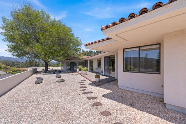 1091 Valley View Court, Los Altos CA: https://media.crmls.org/mediaz/06cf8471-7bad-4df6-affe-d5e2b75cd6ad.jpg