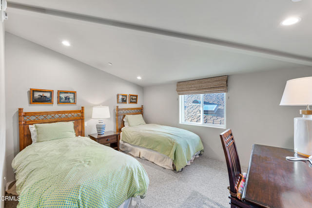 2956 Solimar Beach Drive Drive, Ventura CA: https://media.crmls.org/mediaz/06cff0be-a34b-4f0e-b609-d0a1c4730a82.jpg