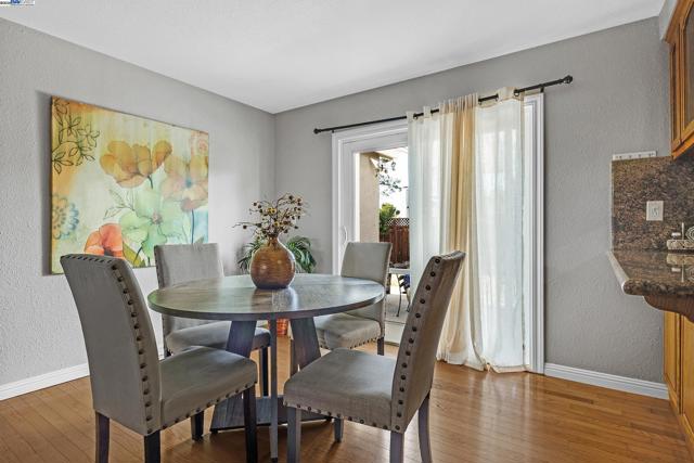 394 Encino, Livermore CA: https://media.crmls.org/mediaz/06d00f79-9e01-4516-bfc1-2edd57441785.jpg