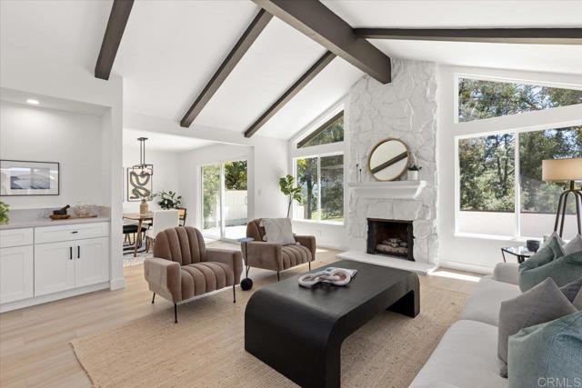 1259 La Casa Drive, San Marcos CA: https://media.crmls.org/mediaz/06d06847-8d8c-4c38-bb5f-66def63bc6eb.jpg