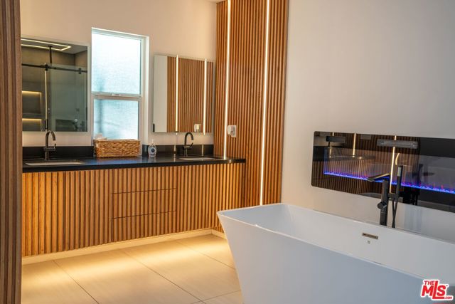 11848 Bel Terrace, Los Angeles CA: https://media.crmls.org/mediaz/06d0bcb0-36b2-488e-87ad-428a8c44bd9b.jpg