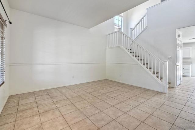 4811 Ventana Way, Oceanside CA: https://media.crmls.org/mediaz/06d26baa-8959-4480-b4d9-07043bbbacfb.jpg