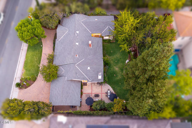 4929 Oakwood Avenue, La Canada Flintridge CA: https://media.crmls.org/mediaz/06d289f7-5e9b-4084-bf9d-3c8134e2cf39.jpg