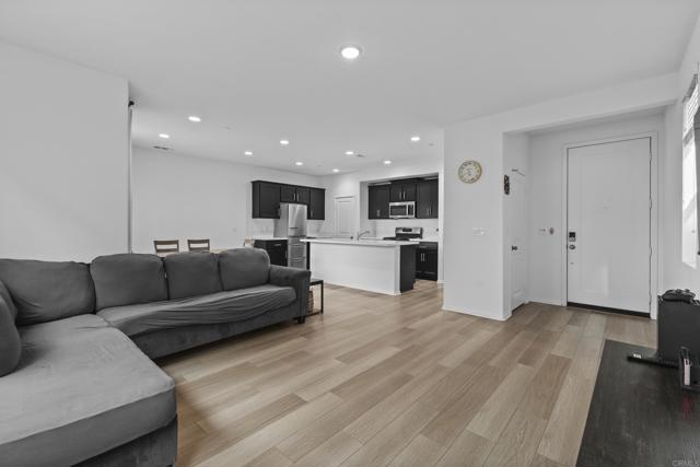 Detail Gallery Image 5 of 38 For 31589 Wieck Rd, Winchester,  CA 92596 - 3 Beds | 2/1 Baths