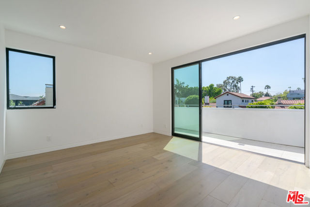 444 N Kings Road, Los Angeles CA: https://media.crmls.org/mediaz/06d3babe-1be8-493e-bd01-63f556740a34.jpg