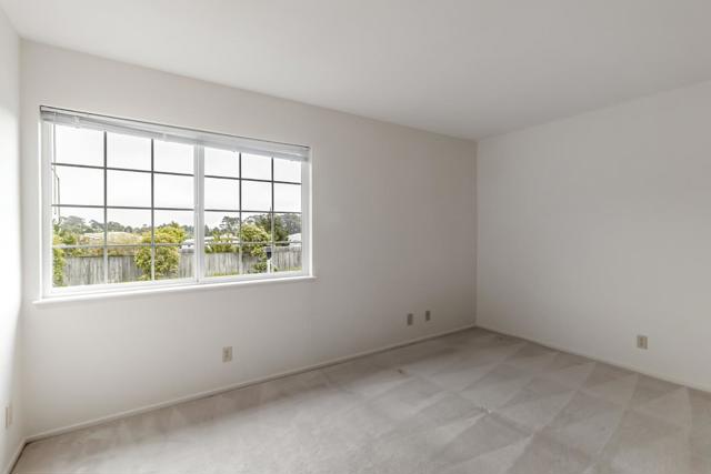 483 Winged Foot Road, Half Moon Bay CA: https://media.crmls.org/mediaz/06d3ffd2-d112-47ed-96bc-88e6c5f4a00e.jpg