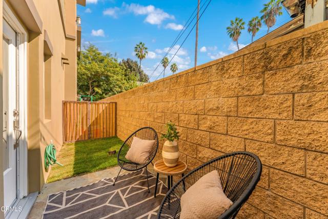 Detail Gallery Image 17 of 40 For 431 N Los Robles Ave #7,  Pasadena,  CA 91101 - 3 Beds | 2/1 Baths