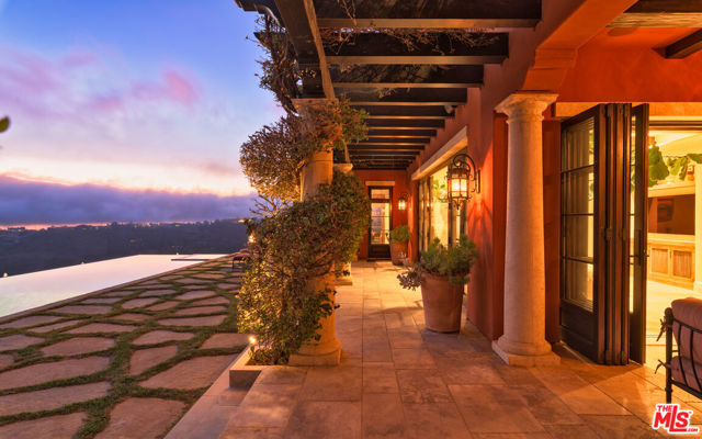 0 Murphy Way, Malibu CA: https://media.crmls.org/mediaz/06d57624-603f-4972-865f-be79e73bd4b5.jpg