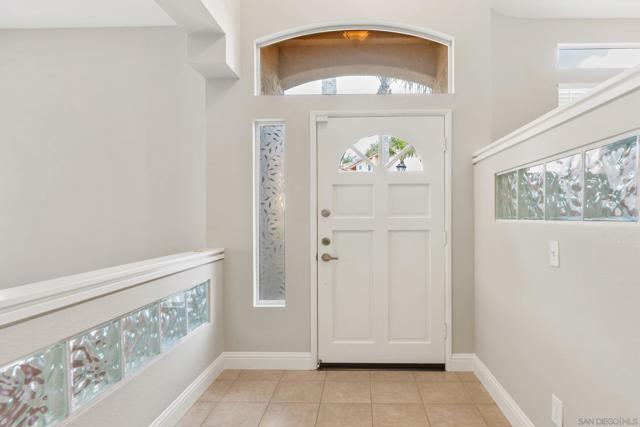 7182 Calabria Court, San Diego CA: https://media.crmls.org/mediaz/06d5fa4e-e3d0-478b-8827-fb51d1556c67.jpg