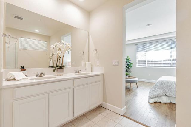 4563 BENTON ST, Antioch CA: https://media.crmls.org/mediaz/06d6557a-b2b8-4c44-bb1b-acc7458dff1c.jpg