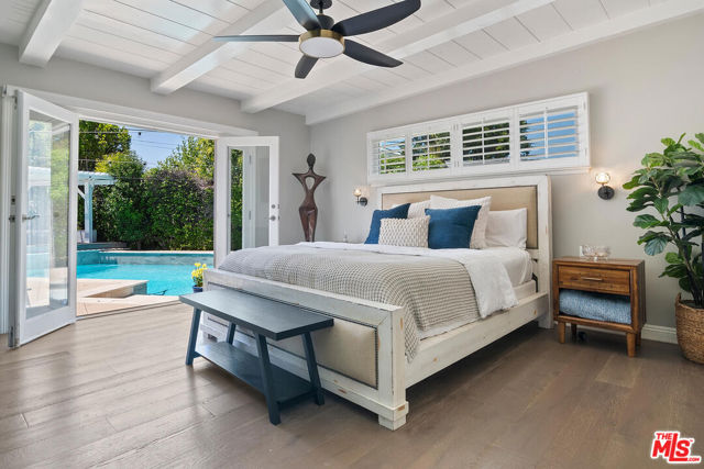4909 Encino Terrace, Encino CA: https://media.crmls.org/mediaz/06d665f6-48b1-4631-9d7f-eb67d4a1bac0.jpg