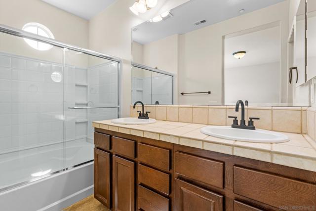 17071 Calle Trevino, San Diego CA: https://media.crmls.org/mediaz/06d6c4a2-96c9-4675-9946-d417c8f74fbc.jpg