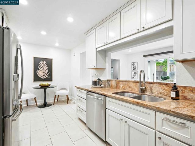 218 Jewel Ter, Danville CA: https://media.crmls.org/mediaz/06d6cfbe-c56d-442b-aab9-89d99a2fdbae.jpg