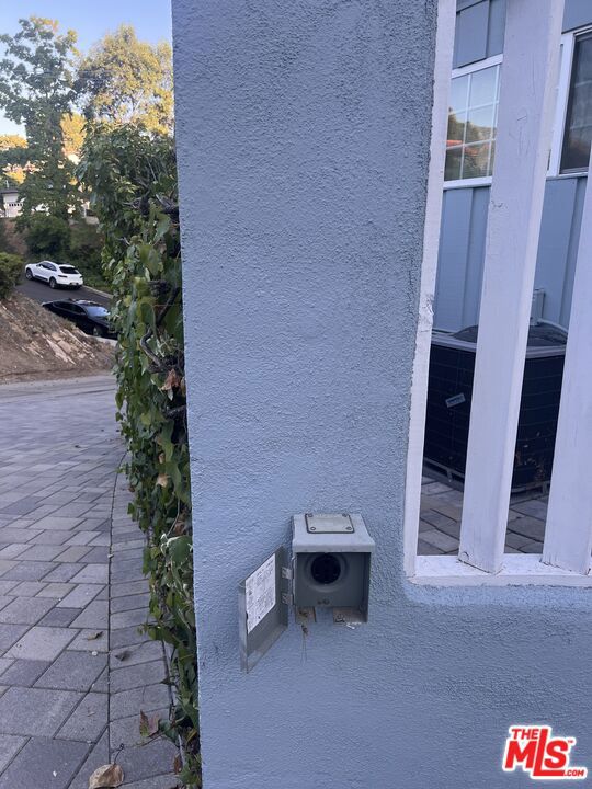 https://media.crmls.org/mediaz/06d6e7b6-5bb8-4439-b09c-dea71a6f6936.jpg?preset=X-Large