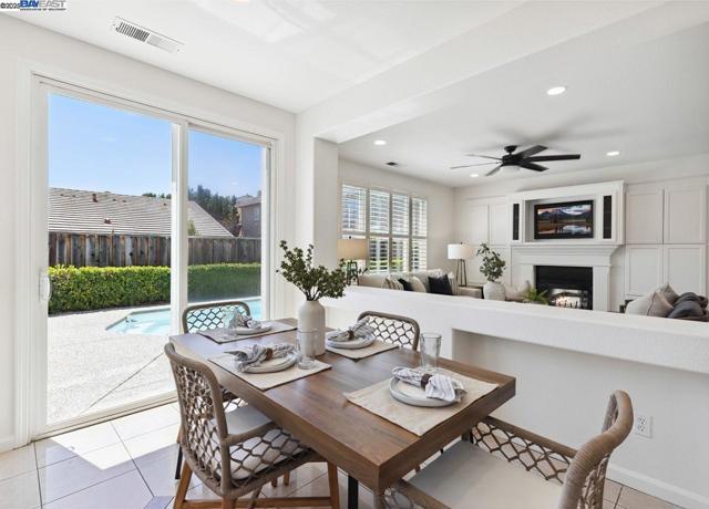 156 Elisha Ln, San Ramon CA: https://media.crmls.org/mediaz/06d751b3-6202-4190-b4a7-7a18bd182e0c.jpg