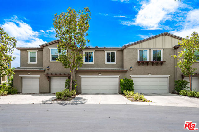 28504 Pietro Drive, Valencia CA: https://media.crmls.org/mediaz/06d7a413-2f99-40b4-bd67-e72d44cb96bb.jpg