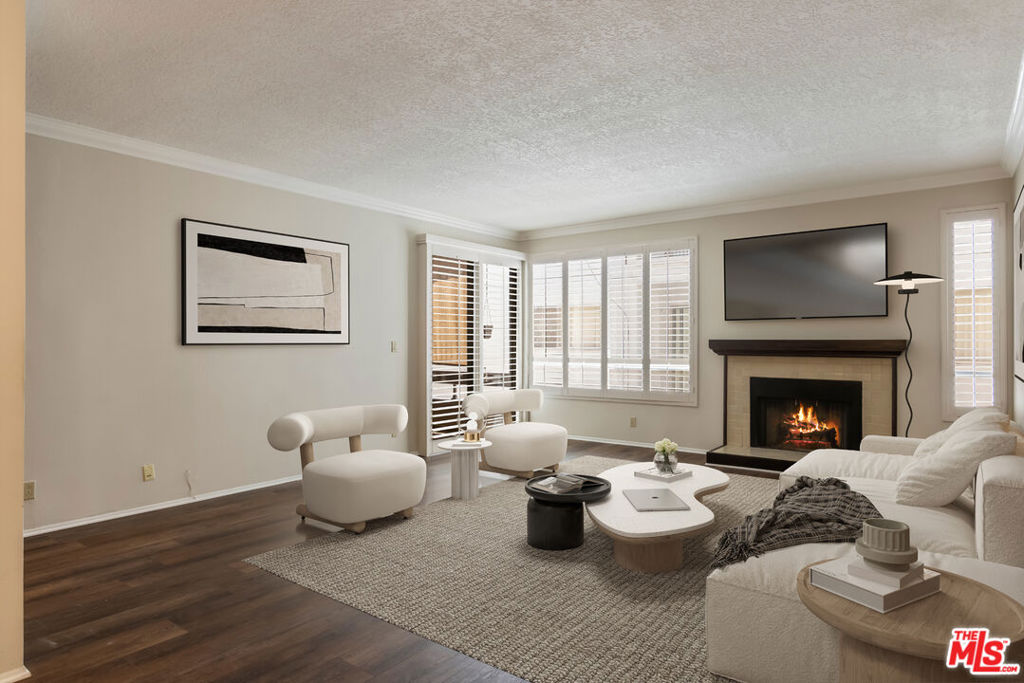 4641 Fulton Avenue #203