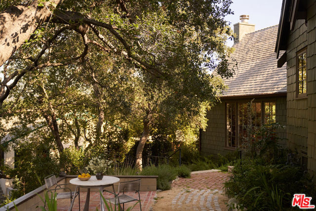 Image 28 of 35 For 1960 Escarpa Drive