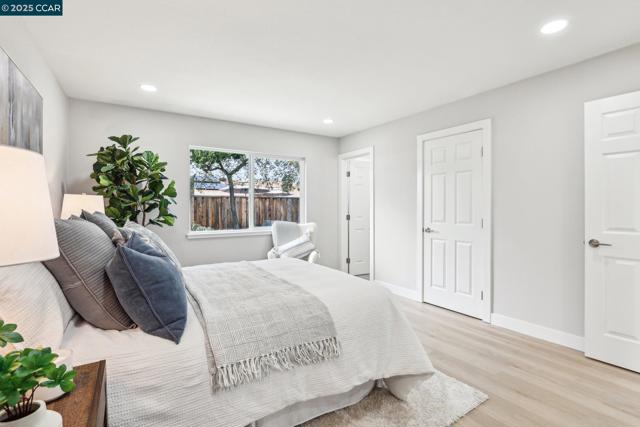 562 Swallow Dr, Livermore CA: https://media.crmls.org/mediaz/06d7f131-dcac-4f7e-93a9-54a77c8930dc.jpg