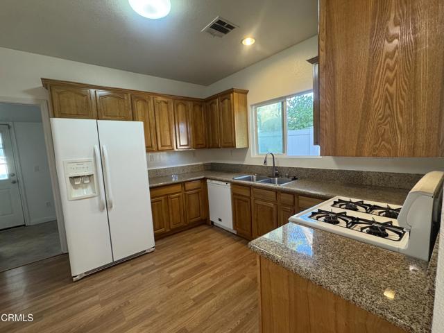 Detail Gallery Image 15 of 46 For 625 E Mountain St, Pasadena,  CA 91104 - 3 Beds | 1 Baths