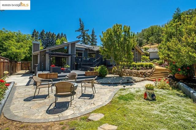 1431 Huston Rd, Walnut Creek CA: https://media.crmls.org/mediaz/06d8564d-2b58-49d3-af38-f32e3c8b5022.jpg