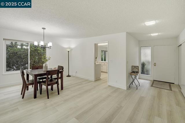 3350 Rossmoor Pkwy, Walnut Creek CA: https://media.crmls.org/mediaz/06d86de6-8e24-4e26-8b15-4442cd5650bf.jpg