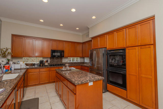 64 Laken Lane, Palm Desert CA: https://media.crmls.org/mediaz/06d8a7bd-f8e7-4a01-b6a4-8835b2d007fb.jpg