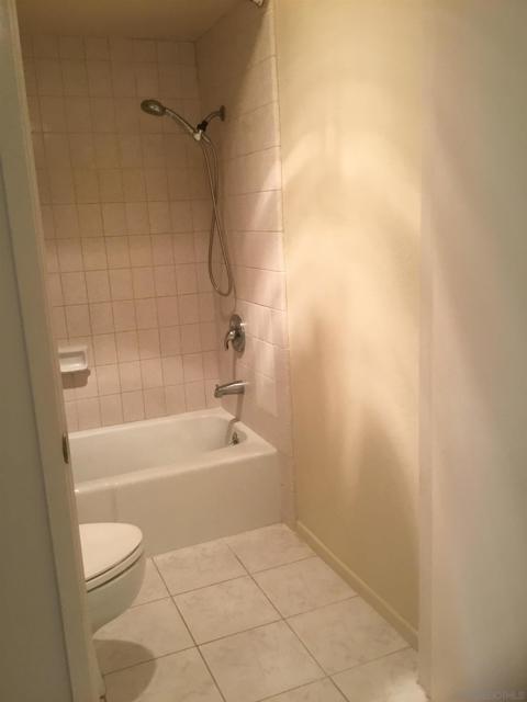 6645 Caminito Scioto, La Jolla CA: https://media.crmls.org/mediaz/06d8d4aa-8a97-45e2-917b-846797c9a6be.jpg