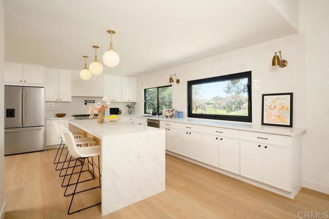 2025 Valley Road, Oceanside CA: https://media.crmls.org/mediaz/06d943b1-e3e6-4801-979f-3a50948d0ebf.jpg