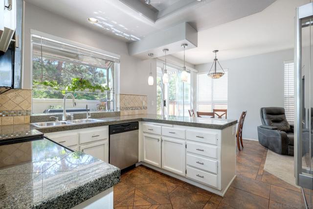 12127 Corte Napoli, San Diego CA: https://media.crmls.org/mediaz/06d97b72-1e06-4d94-a319-61068d041de8.jpg