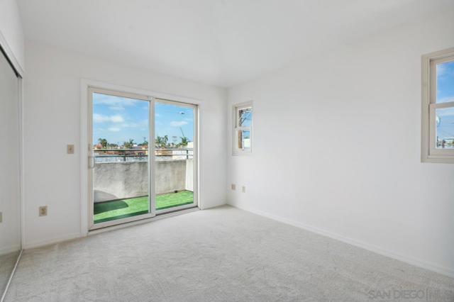 1268 Essex St, San Diego CA: https://media.crmls.org/mediaz/06d9a22e-b0e1-45b2-a136-8b7a15312075.jpg