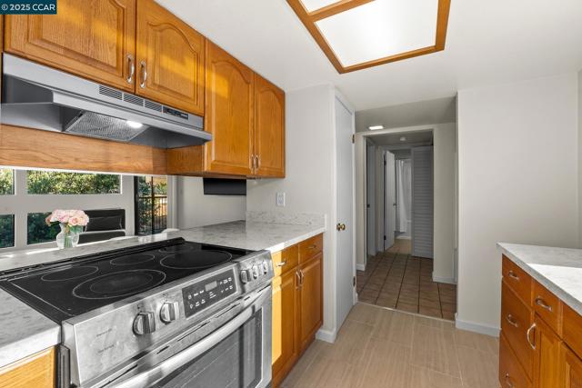 1600 Carmel Drive, Walnut Creek CA: https://media.crmls.org/mediaz/06da5522-8c61-41af-96f2-b81ff098201b.jpg