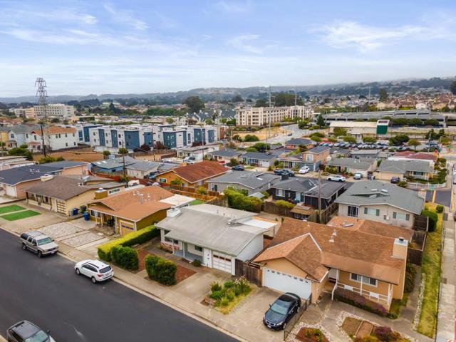 1293 Baywood Avenue, South San Francisco CA: https://media.crmls.org/mediaz/06da55c1-77a6-4703-8cc6-4b13d6f7bb5e.jpg