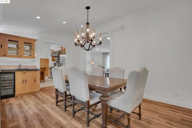 17 Pomo Ct, Napa CA: https://media.crmls.org/mediaz/06da5a79-5860-4533-916a-f28520cb6a79.jpg