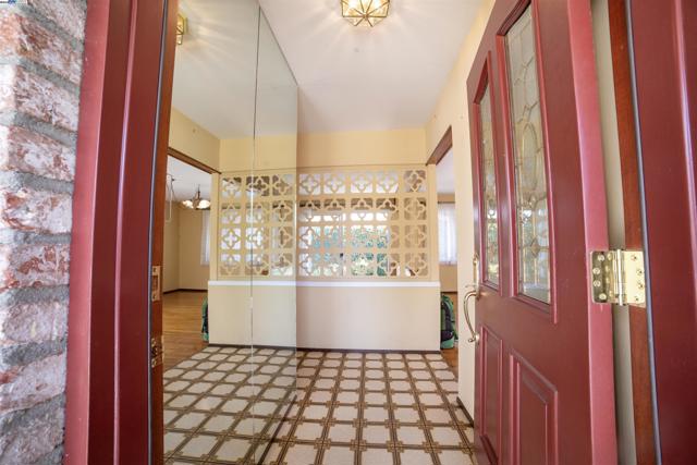 5083 Miramar, San Jose CA: https://media.crmls.org/mediaz/06dad4c7-d2ae-4c75-82ff-aae5f8ff57f3.jpg