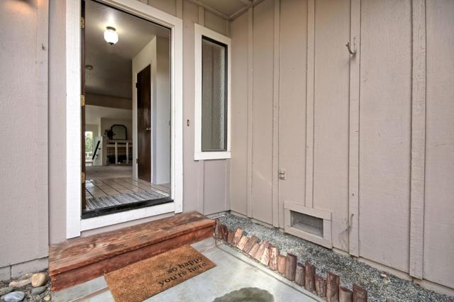 141 Joes Lane, Hollister CA: https://media.crmls.org/mediaz/06dba22b-6fa4-485f-ae81-100905abeabf.jpg