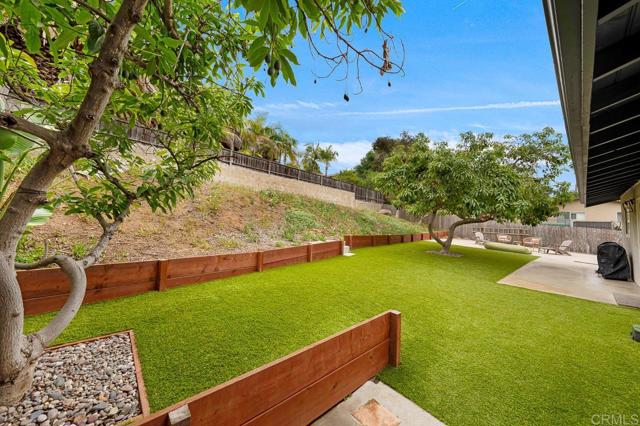 Detail Gallery Image 30 of 56 For 2442 Sunflower, Vista,  CA 92083 - 3 Beds | 2 Baths