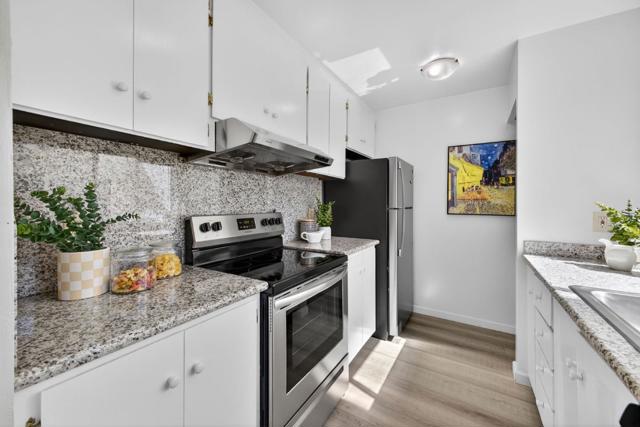 1919 Alameda De Las Pulgas, San Mateo CA: https://media.crmls.org/mediaz/06dd32f8-5d57-4a65-9fc1-f21c8e117345.jpg