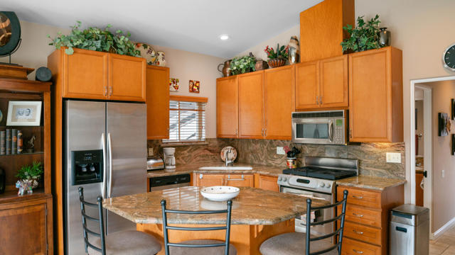 86169 Arrowood Avenue, Coachella CA: https://media.crmls.org/mediaz/06ddec58-f7d1-4366-bad1-3385a4746b37.jpg