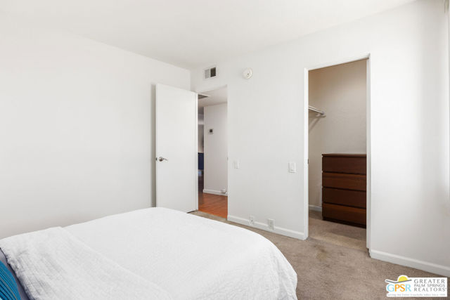 400 N Sunrise Way, Palm Springs CA: https://media.crmls.org/mediaz/06de2d27-551a-4a34-95c7-6652e9456fb9.jpg