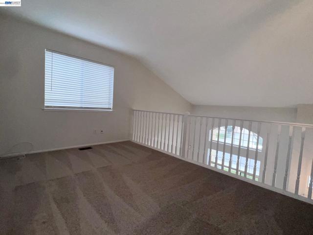 1420 Teakwood Way, Tracy CA: https://media.crmls.org/mediaz/06de4f02-52d2-4f5e-9109-b09aa4786e79.jpg