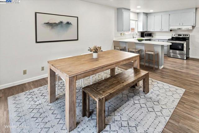 4105 Heyer Ave, Castro Valley CA: https://media.crmls.org/mediaz/06de55f5-96cd-422d-9fb8-cedcc6ac5f94.jpg