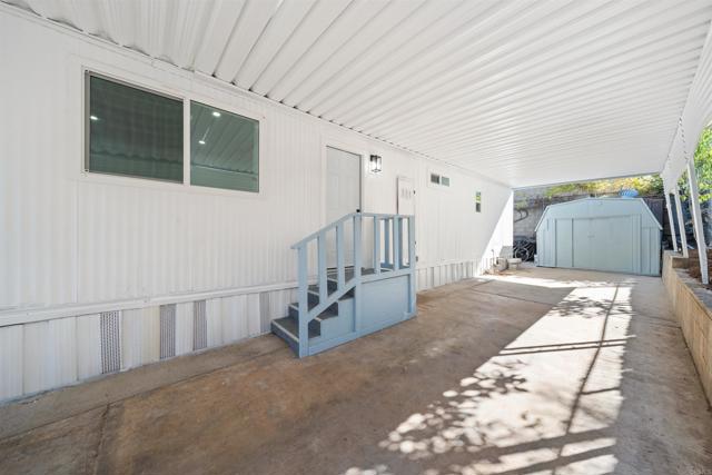 Detail Gallery Image 3 of 17 For 8968 Winter Gardens Blvd #4,  Lakeside,  CA 92040 - 3 Beds | 2 Baths