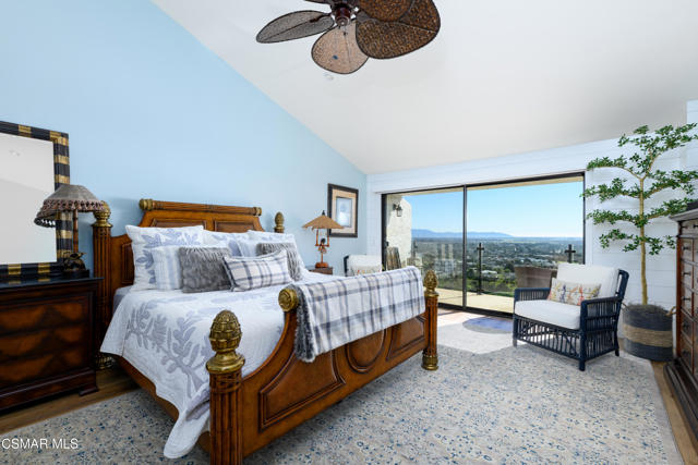 818 Caliente Lane, Ventura CA: https://media.crmls.org/mediaz/06df68a4-d0d4-4f04-9640-cfc1b99afaf8.jpg