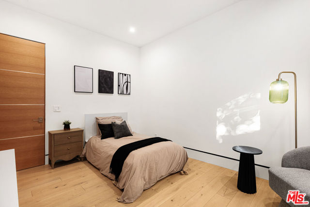 16366 Sloan Drive, Los Angeles CA: https://media.crmls.org/mediaz/06df74bf-9a65-46fb-a659-4aa4520ccad2.jpg