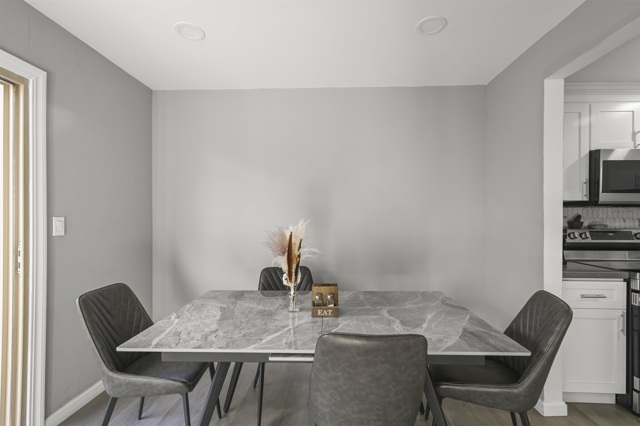 5333 Park Highlands Blvd, Concord CA: https://media.crmls.org/mediaz/06e0ddb5-ffdd-456a-8e38-c2acb57451a4.jpg